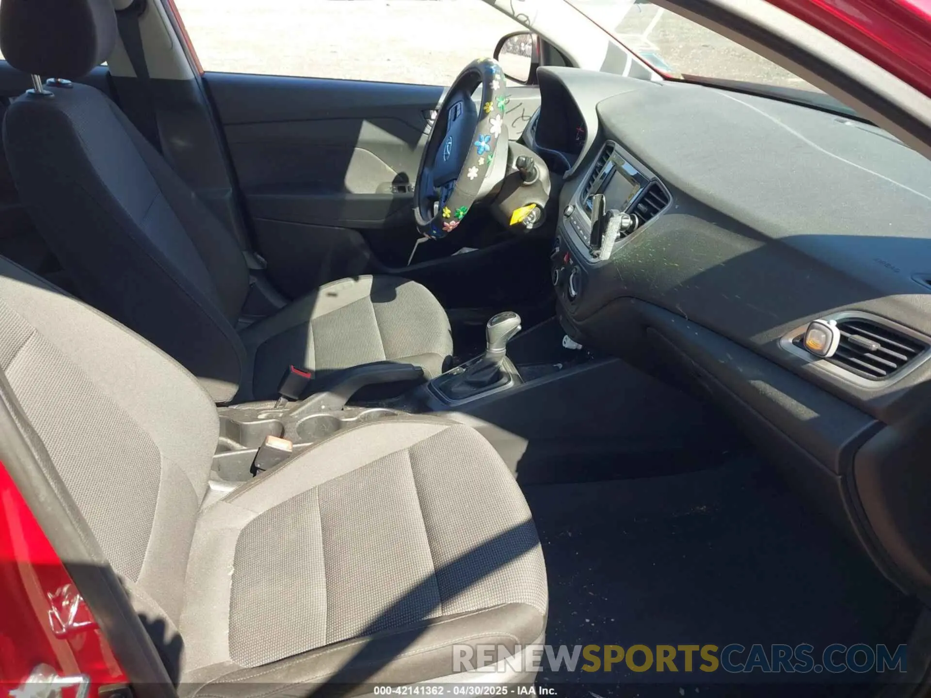 5 Photograph of a damaged car 3KPC24A36KE079269 HYUNDAI ACCENT 2019