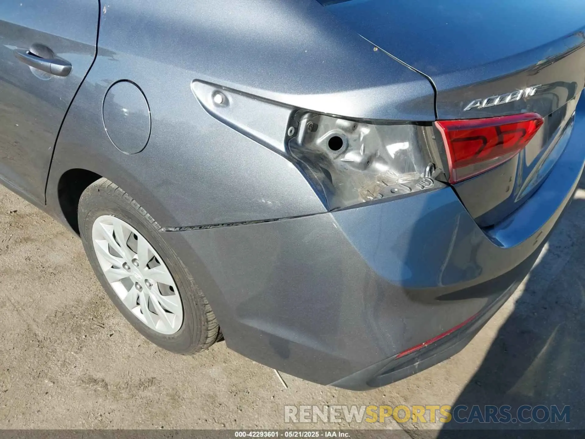 17 Фотография поврежденного автомобиля 3KPC24A37KE063033 HYUNDAI ACCENT 2019