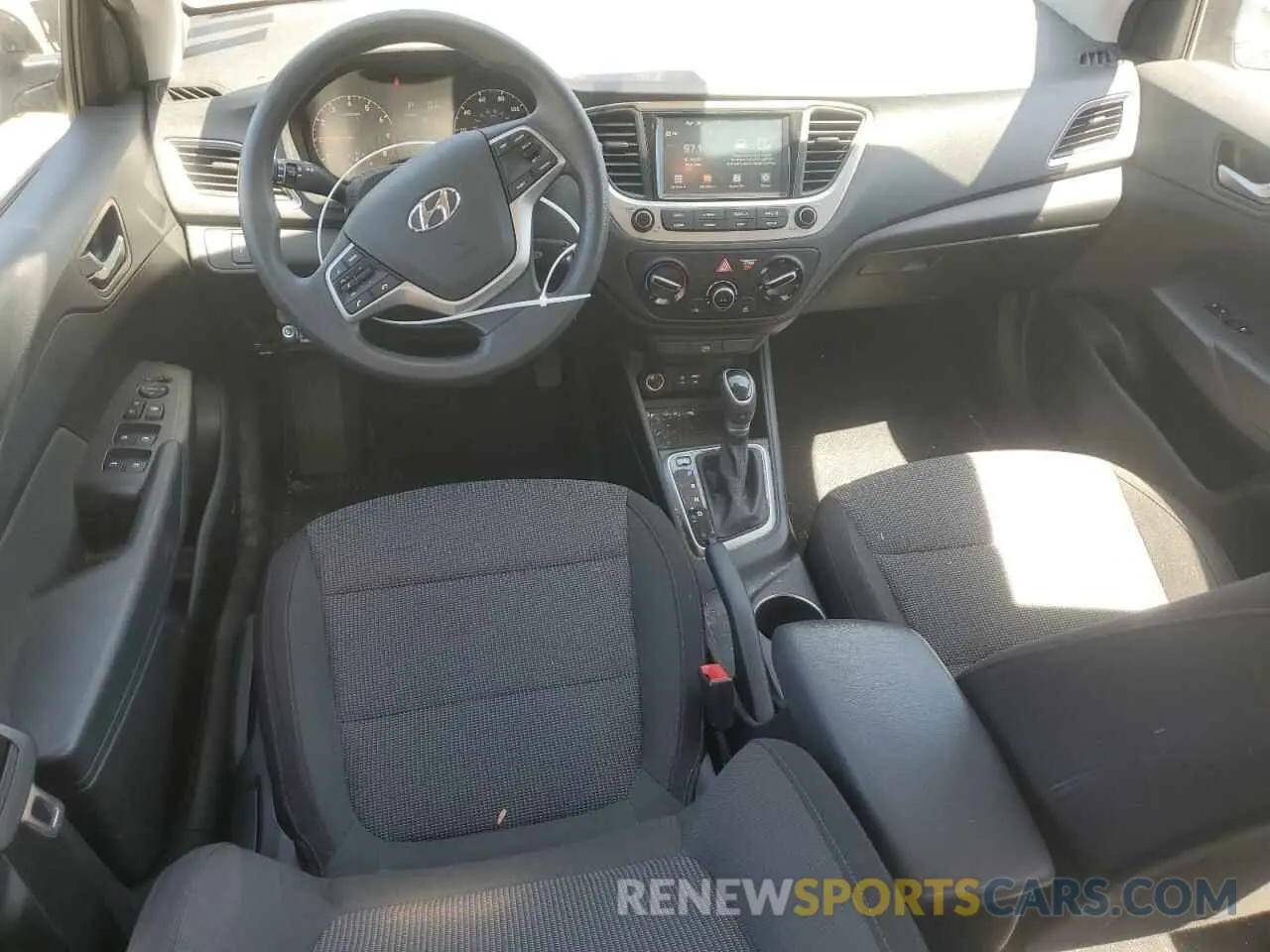 8 Photograph of a damaged car 3KPC24A38KE044264 HYUNDAI ACCENT 2019