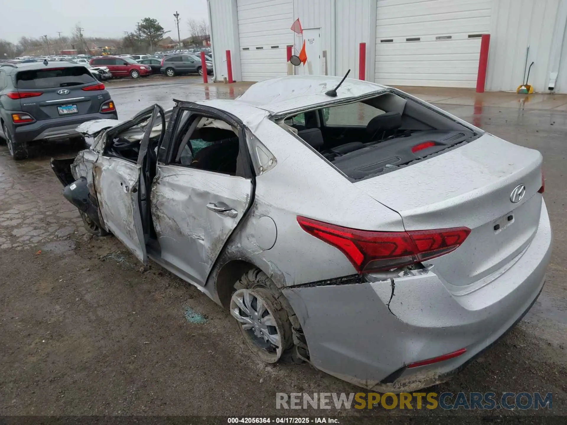 3 Фотография поврежденного автомобиля 3KPC24A38KE071142 HYUNDAI ACCENT 2019