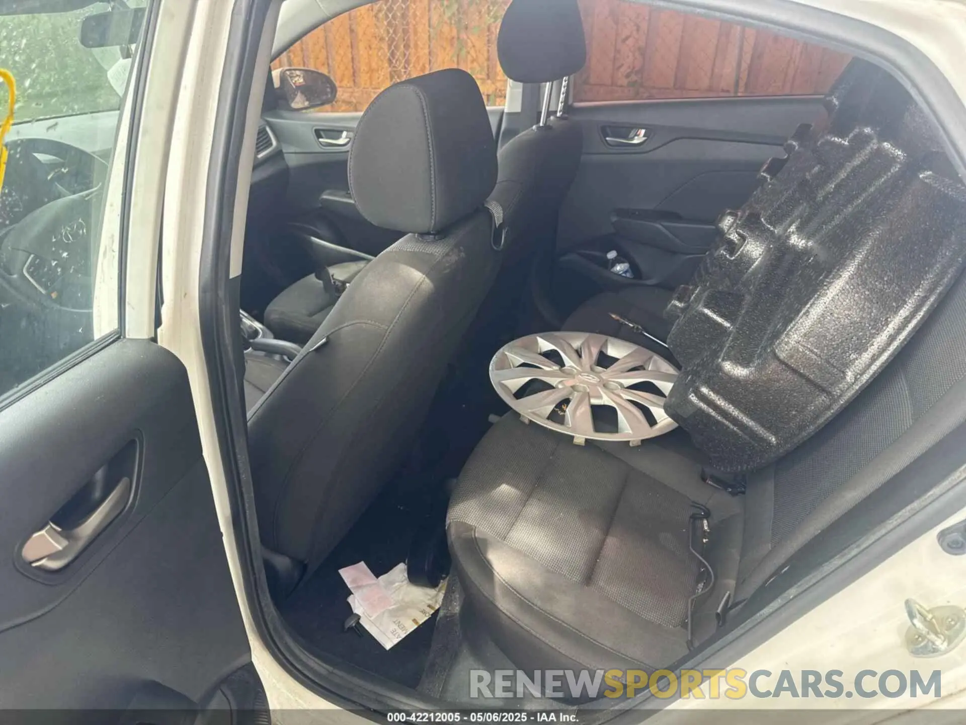 8 Photograph of a damaged car 3KPC24A38KE077040 HYUNDAI ACCENT 2019