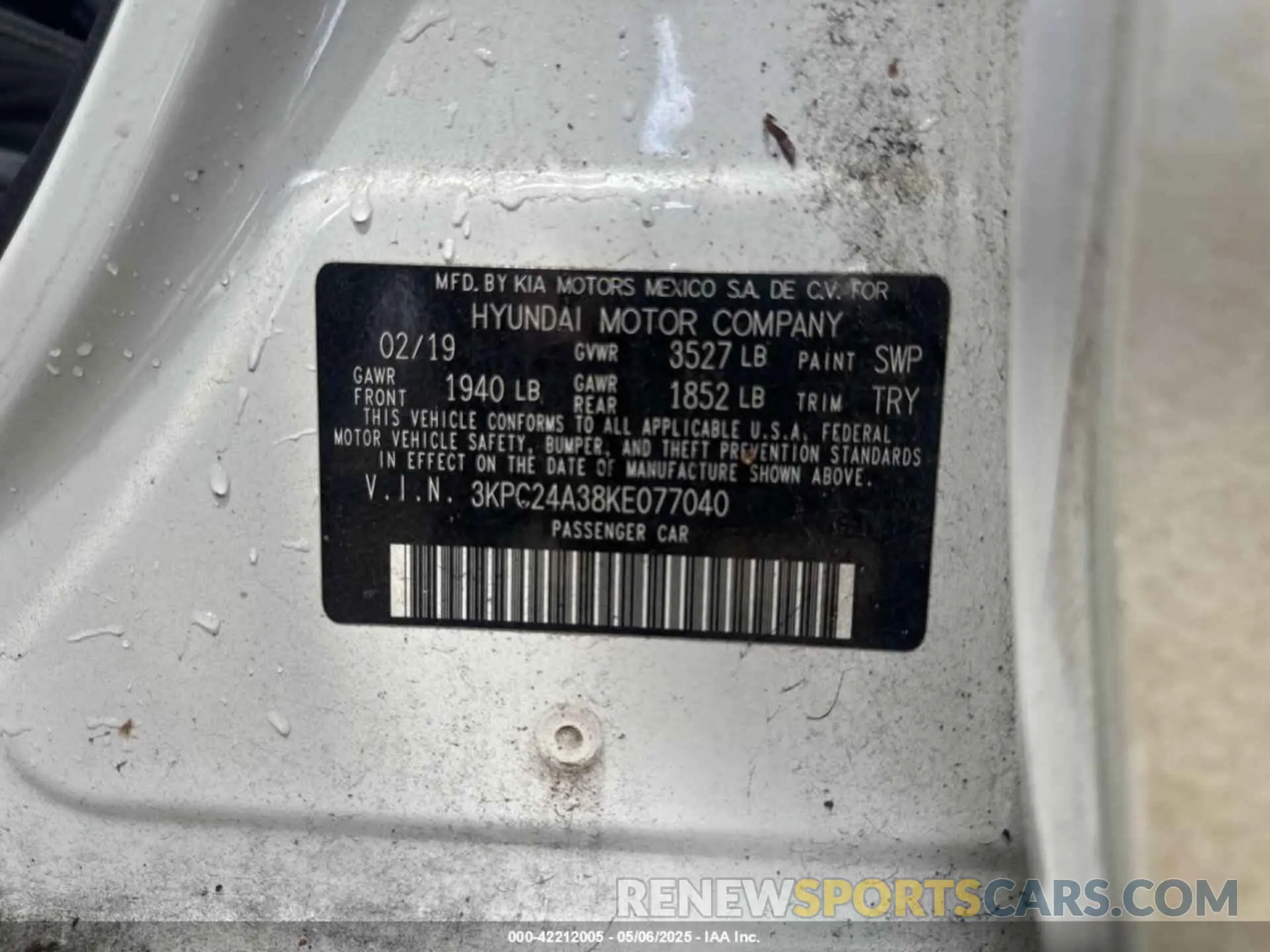 9 Photograph of a damaged car 3KPC24A38KE077040 HYUNDAI ACCENT 2019