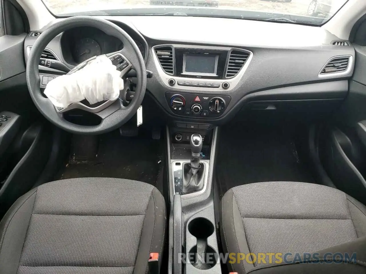 8 Photograph of a damaged car 3KPC24A38KE080665 HYUNDAI ACCENT 2019