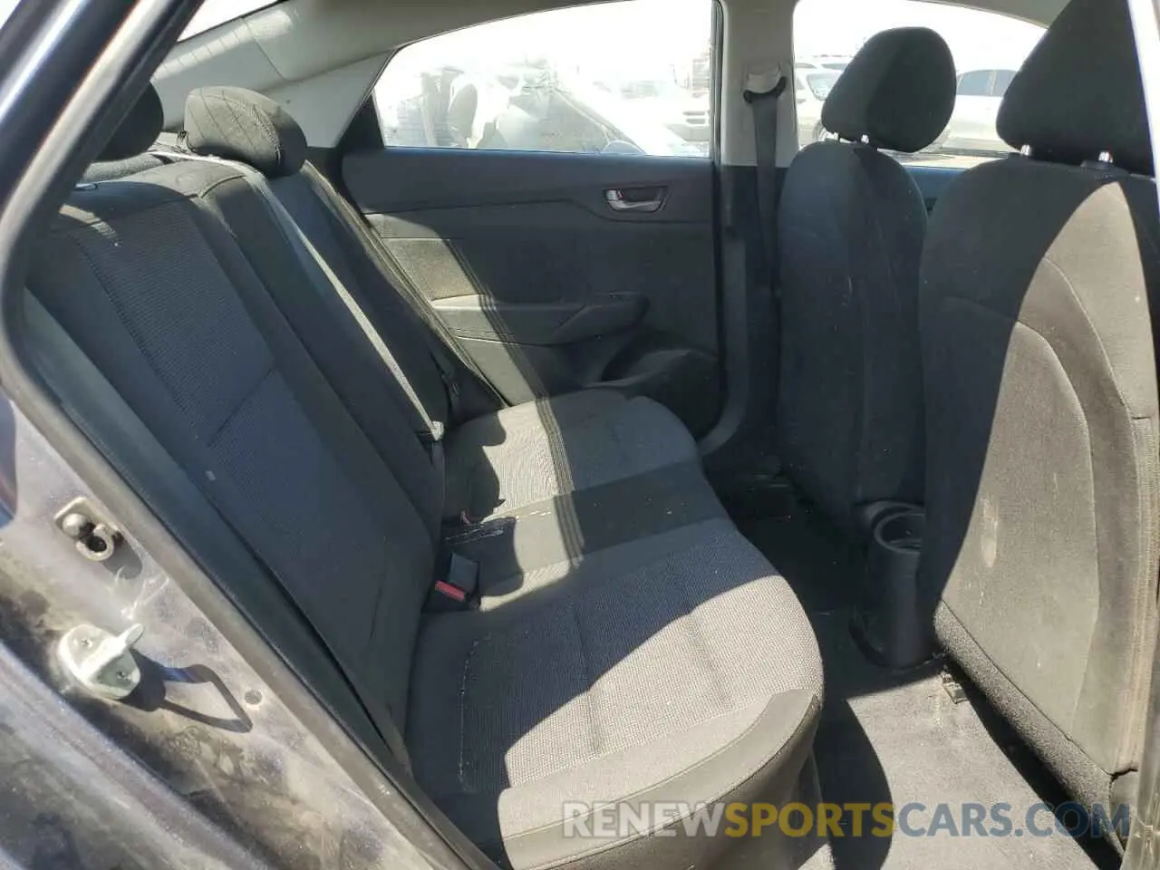 10 Photograph of a damaged car 3KPC24A38KE083534 HYUNDAI ACCENT 2019