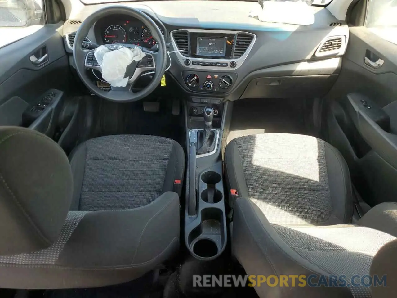 8 Photograph of a damaged car 3KPC24A38KE083534 HYUNDAI ACCENT 2019