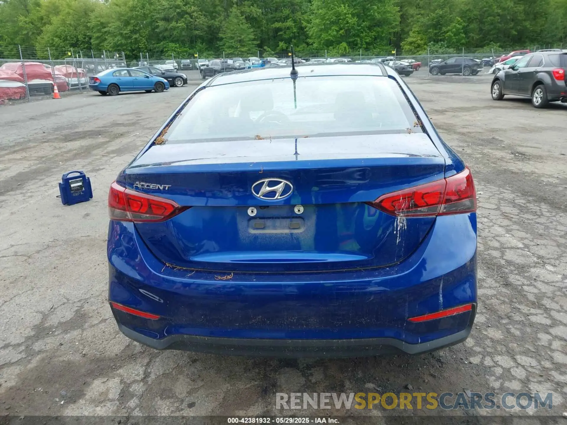 17 Photograph of a damaged car 3KPC24A38KE088524 HYUNDAI ACCENT 2019