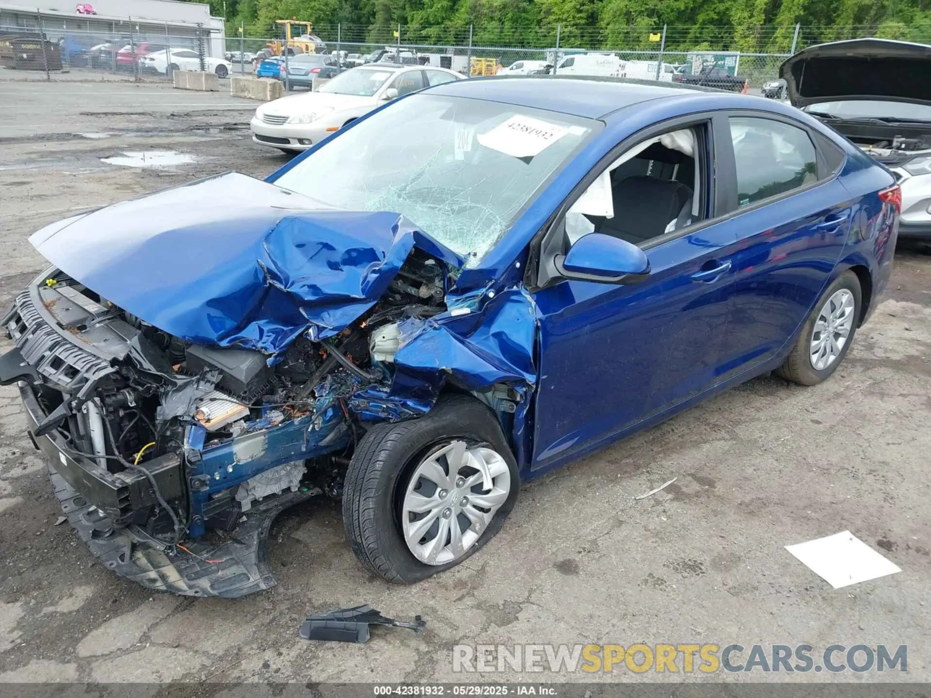 2 Photograph of a damaged car 3KPC24A38KE088524 HYUNDAI ACCENT 2019
