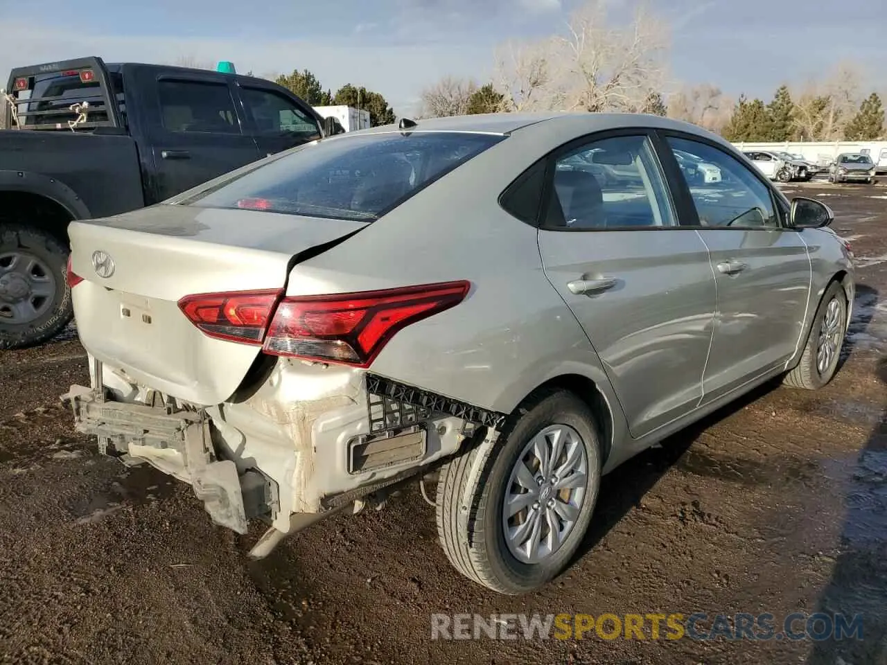 3 Photograph of a damaged car 3KPC24A3XKE062054 HYUNDAI ACCENT 2019