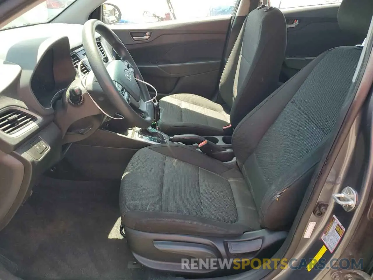 7 Фотография поврежденного автомобиля 3KPC24A3XKE080702 HYUNDAI ACCENT 2019