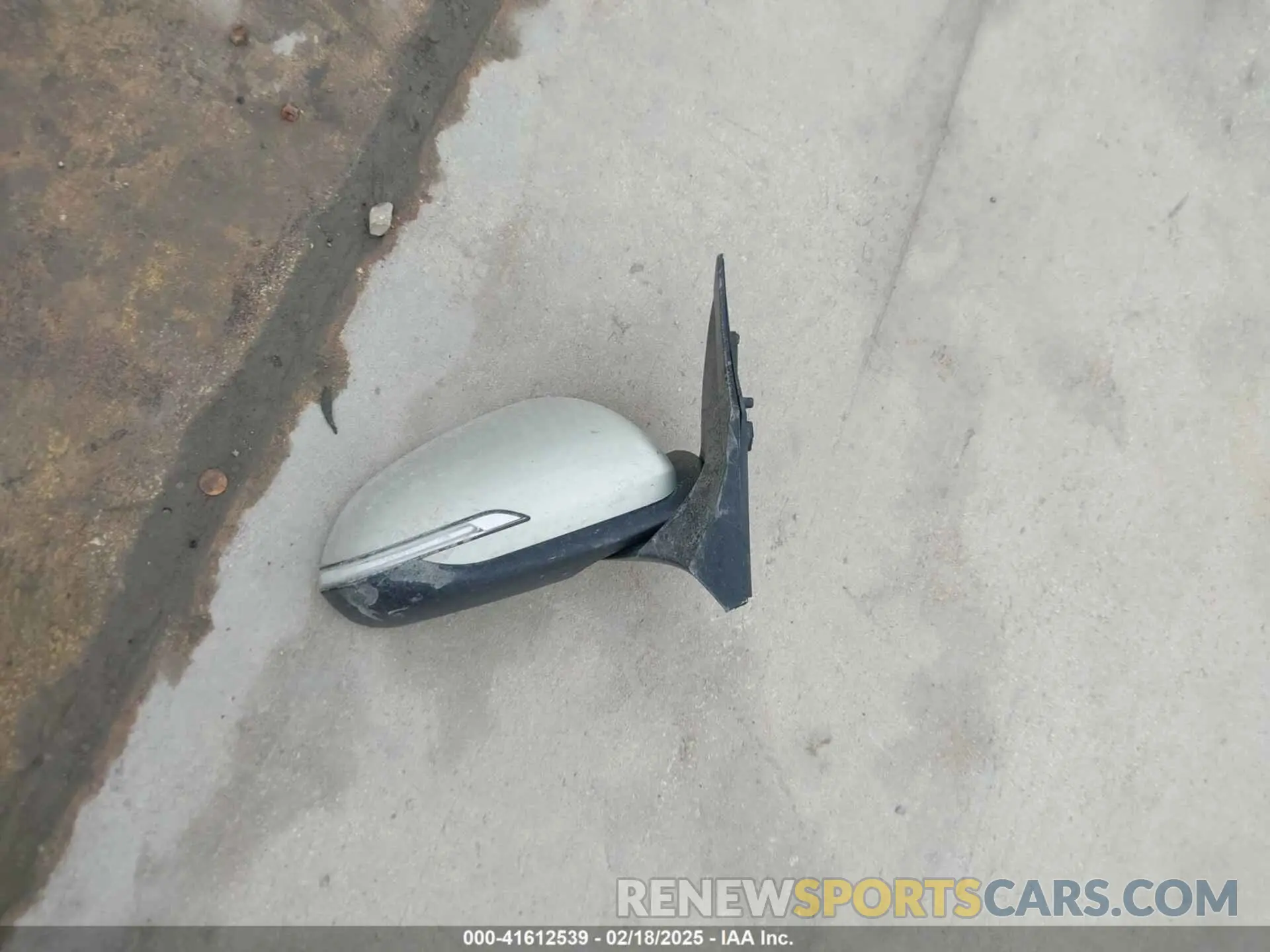 11 Photograph of a damaged car 3KPC34A3XKE046370 HYUNDAI ACCENT 2019