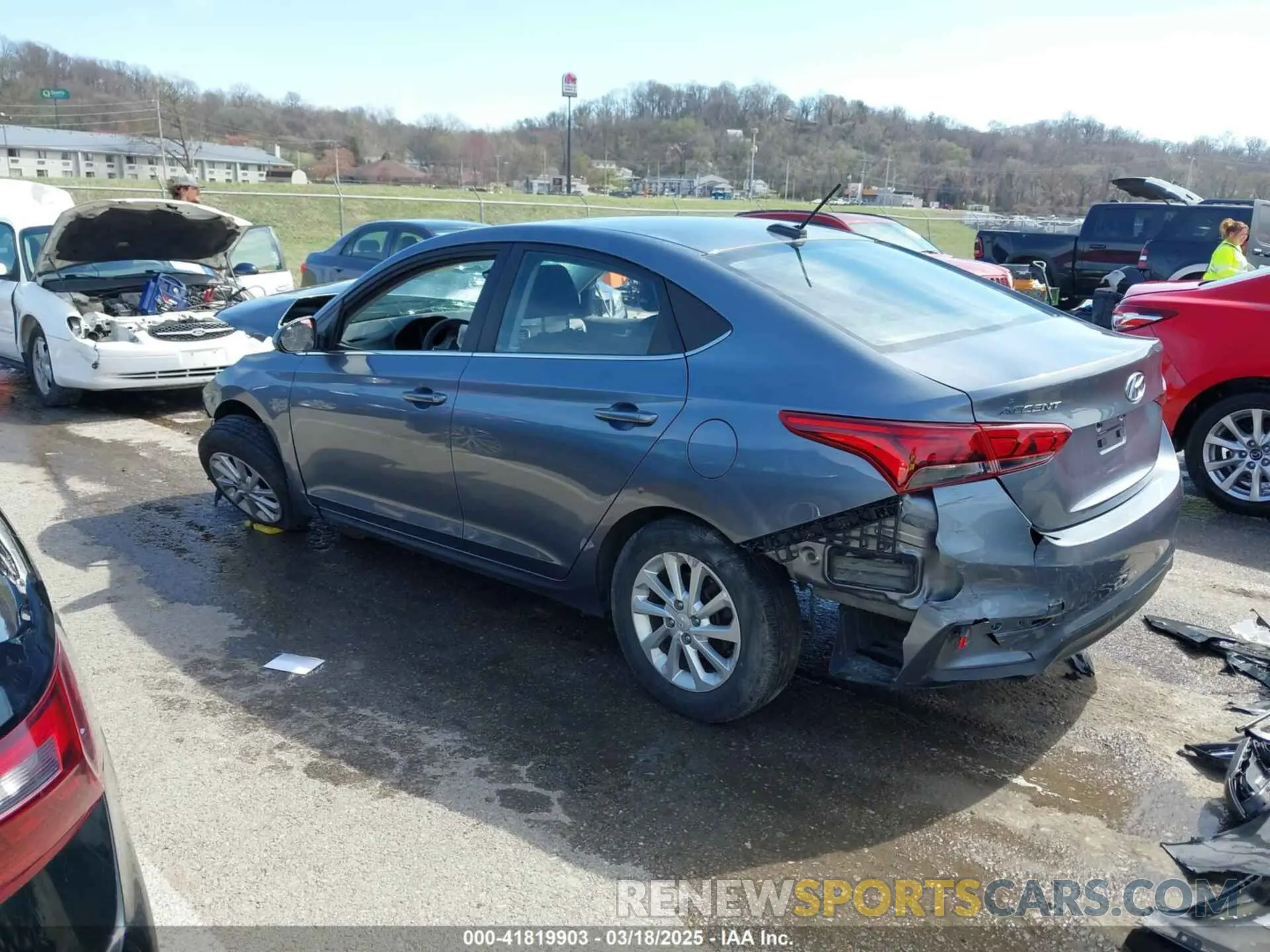 3 Photograph of a damaged car 3KPC24A60LE094667 HYUNDAI ACCENT 2020