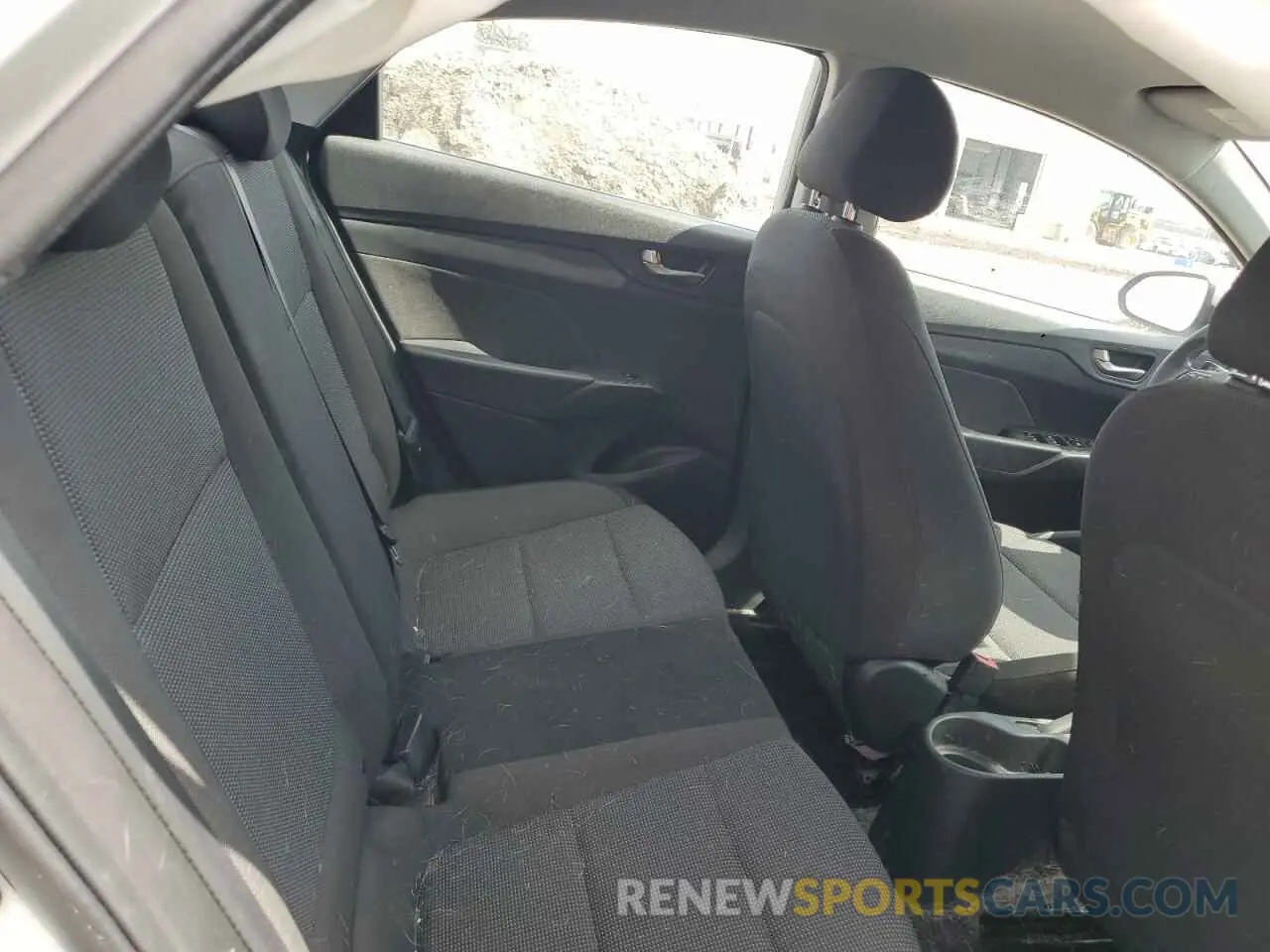 10 Photograph of a damaged car 3KPC24A60LE103836 HYUNDAI ACCENT 2020