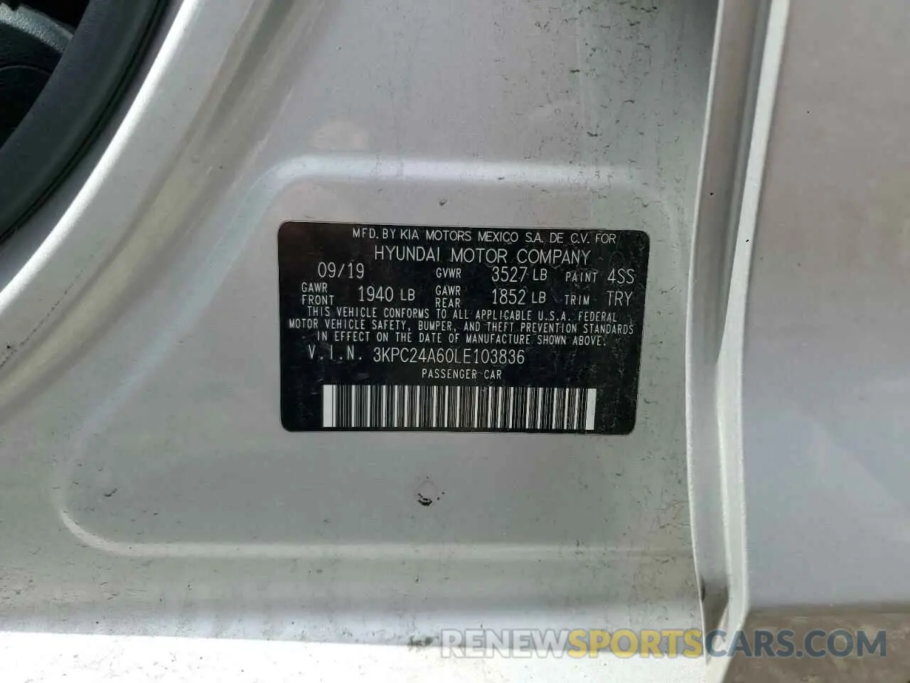 12 Photograph of a damaged car 3KPC24A60LE103836 HYUNDAI ACCENT 2020