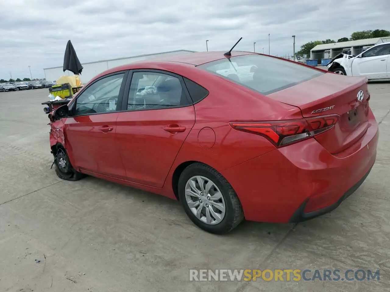 2 Photograph of a damaged car 3KPC24A60LE114965 HYUNDAI ACCENT 2020