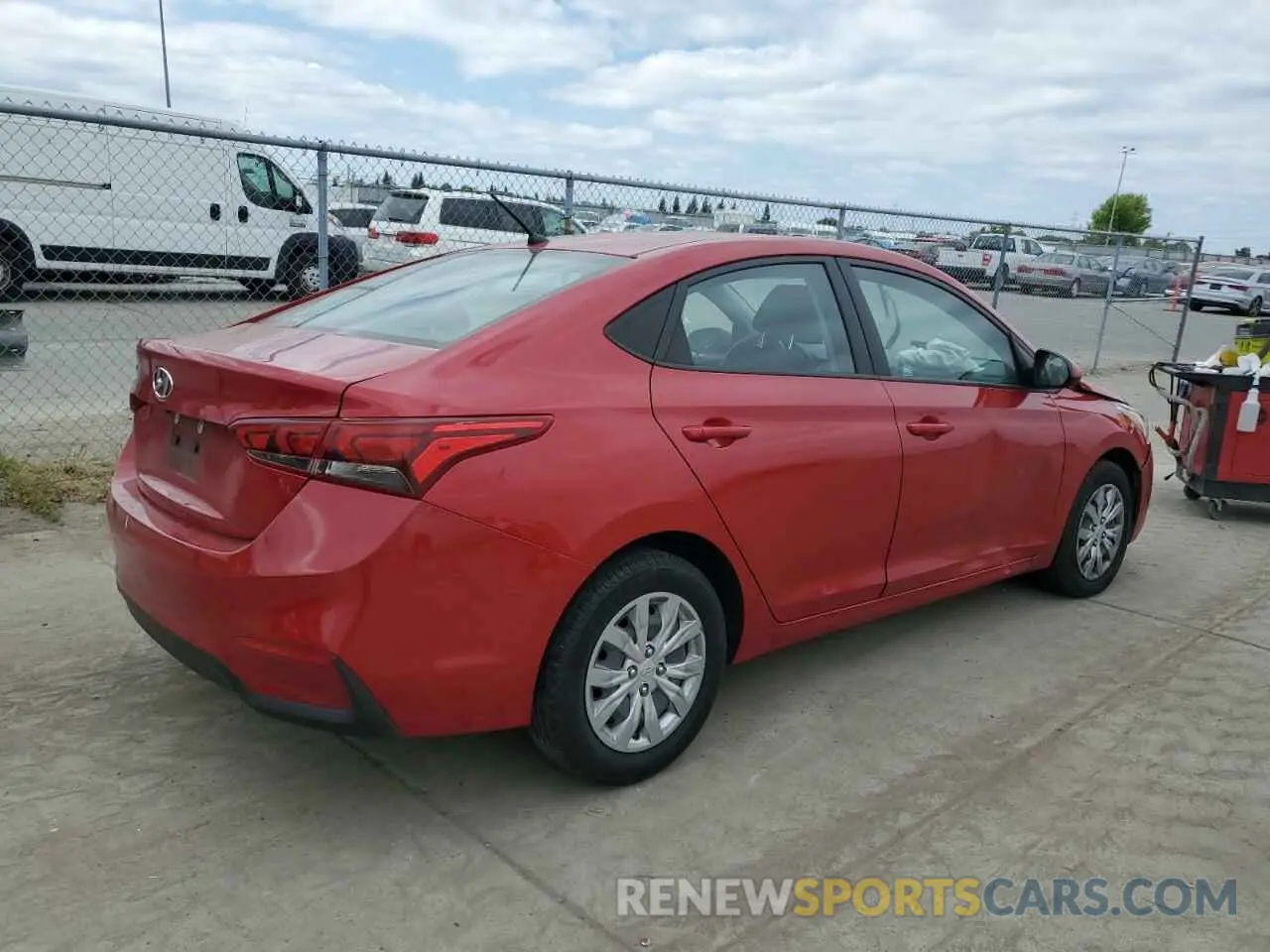 3 Photograph of a damaged car 3KPC24A60LE114965 HYUNDAI ACCENT 2020