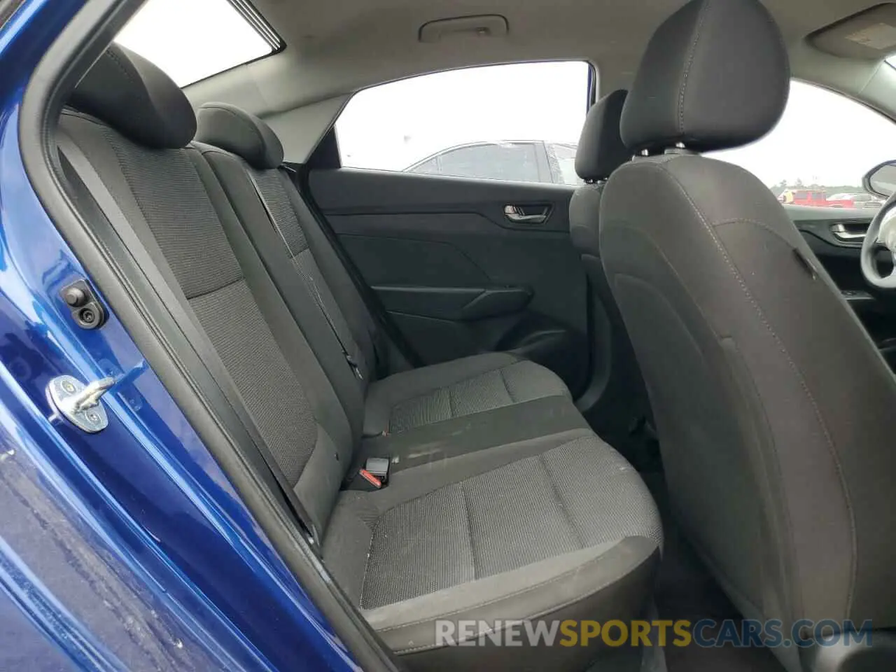 11 Photograph of a damaged car 3KPC24A60LE121883 HYUNDAI ACCENT 2020
