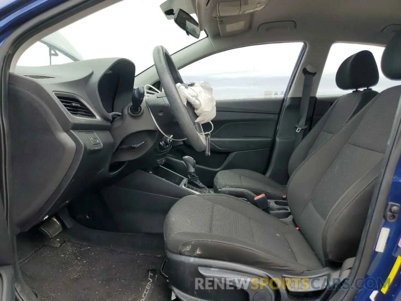 7 Photograph of a damaged car 3KPC24A60LE121883 HYUNDAI ACCENT 2020
