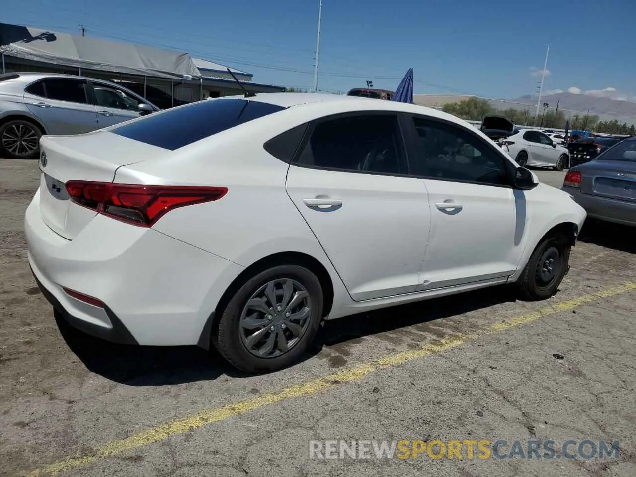 3 Photograph of a damaged car 3KPC24A61LE092863 HYUNDAI ACCENT 2020