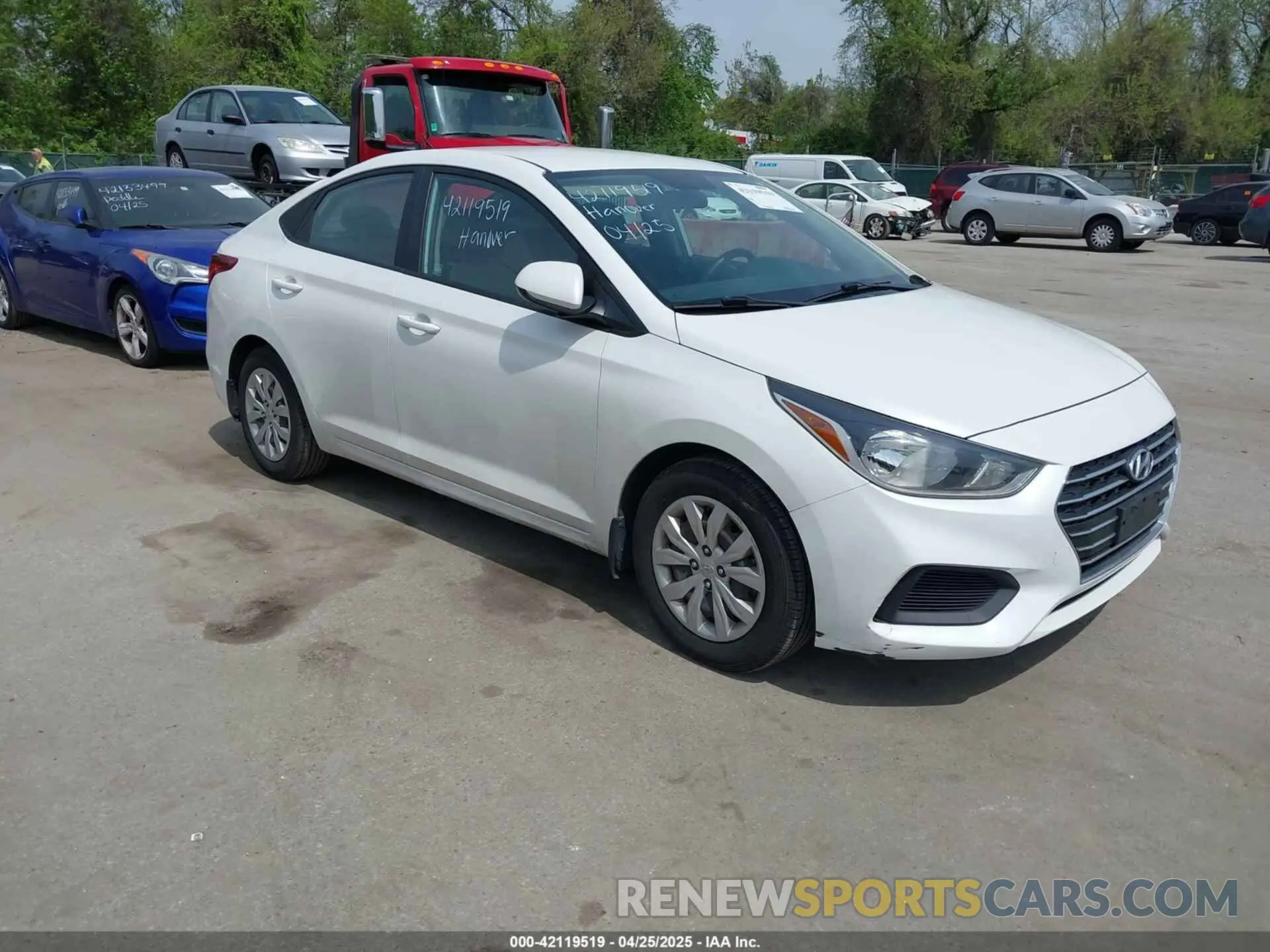 1 Photograph of a damaged car 3KPC24A61LE094242 HYUNDAI ACCENT 2020