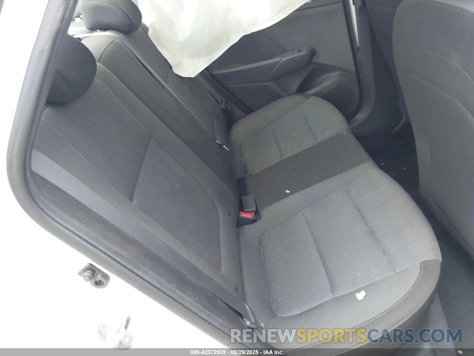 8 Фотография поврежденного автомобиля 3KPC24A61LE096279 HYUNDAI ACCENT 2020