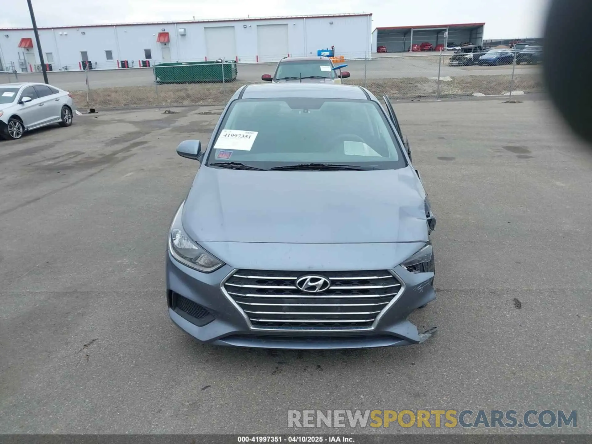 12 Фотография поврежденного автомобиля 3KPC24A61LE096847 HYUNDAI ACCENT 2020