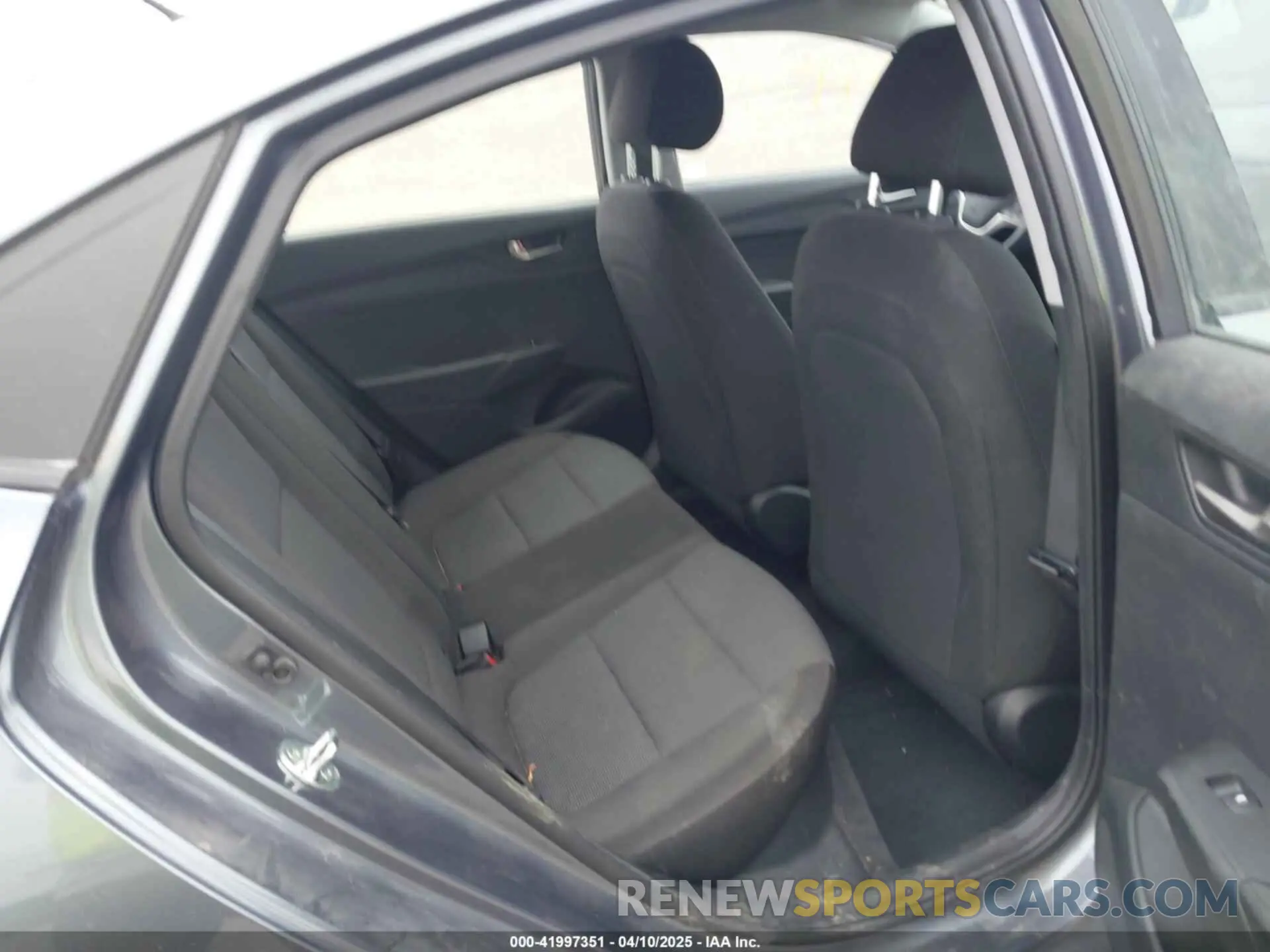 8 Фотография поврежденного автомобиля 3KPC24A61LE096847 HYUNDAI ACCENT 2020