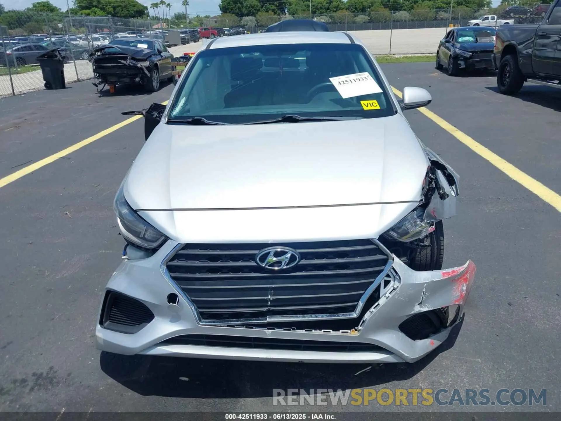 12 Photograph of a damaged car 3KPC24A61LE097156 HYUNDAI ACCENT 2020