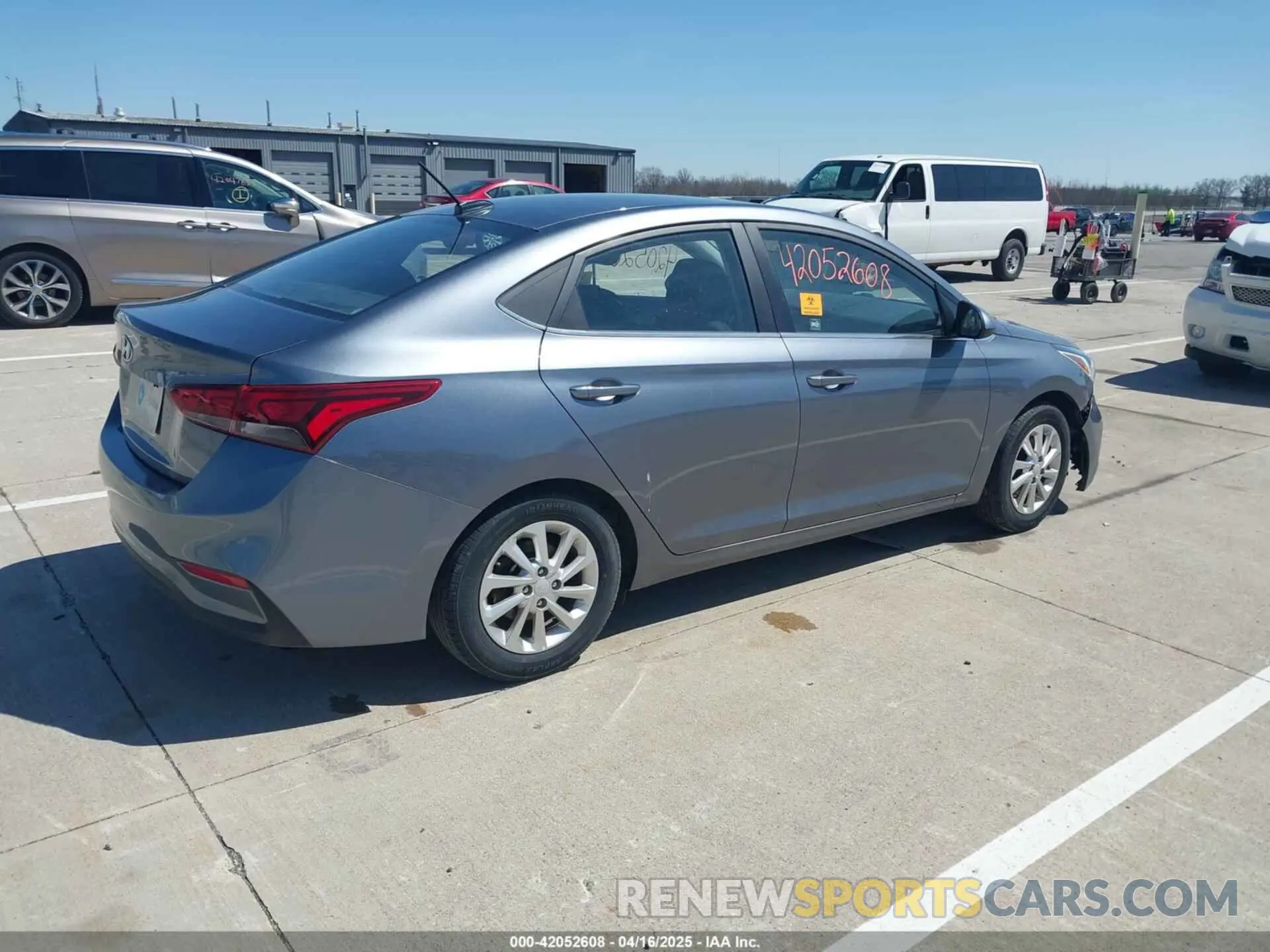 4 Фотография поврежденного автомобиля 3KPC24A62LE093116 HYUNDAI ACCENT 2020