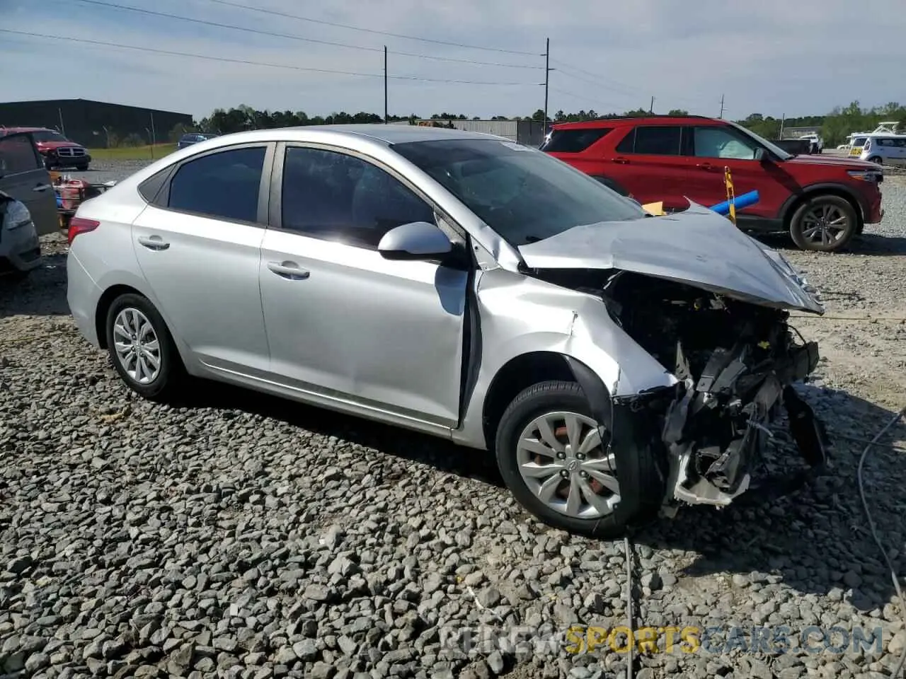 4 Photograph of a damaged car 3KPC24A62LE099224 HYUNDAI ACCENT 2020