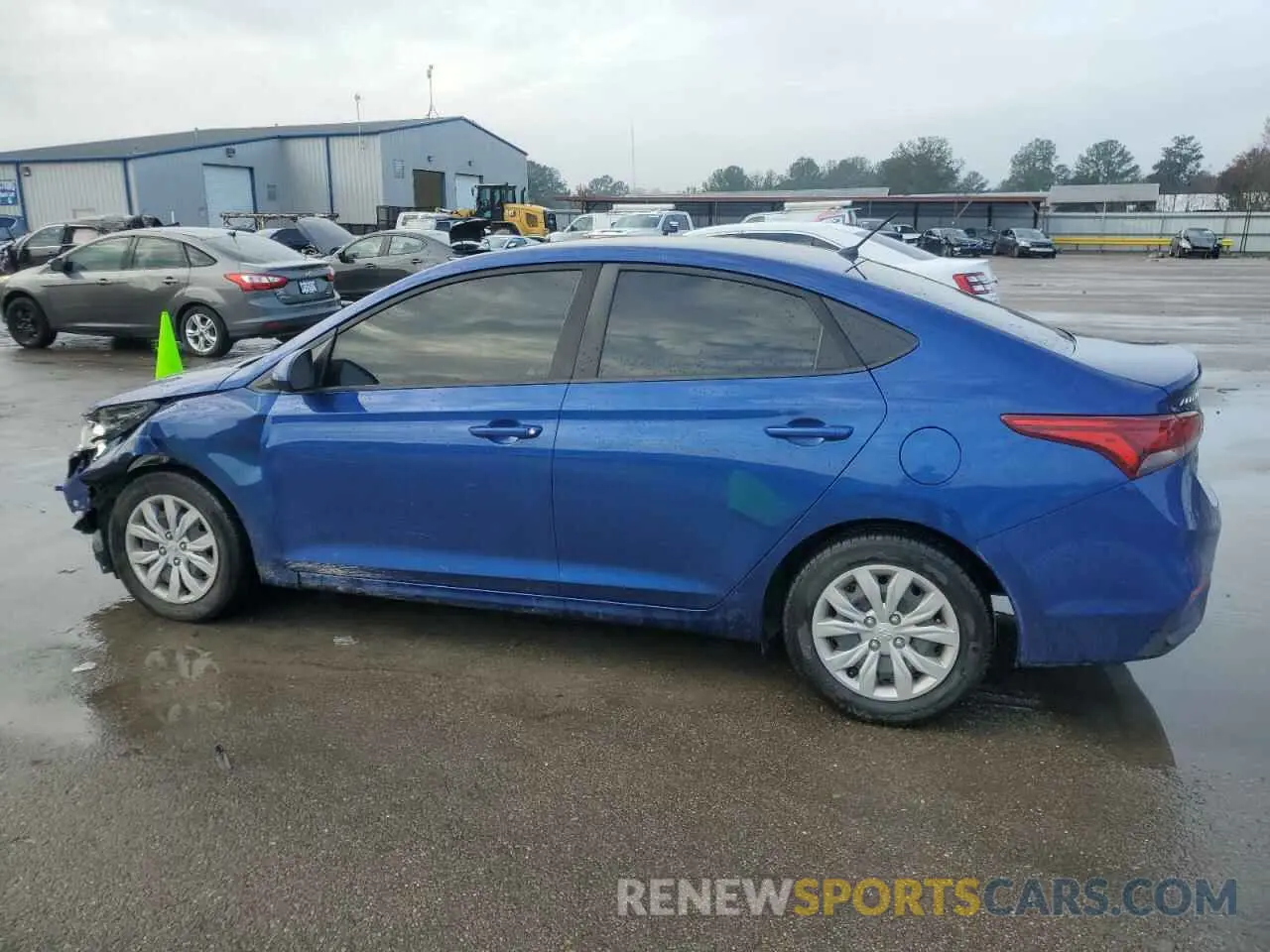 2 Photograph of a damaged car 3KPC24A62LE103336 HYUNDAI ACCENT 2020