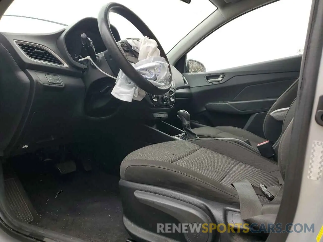 7 Фотография поврежденного автомобиля 3KPC24A62LE111243 HYUNDAI ACCENT 2020