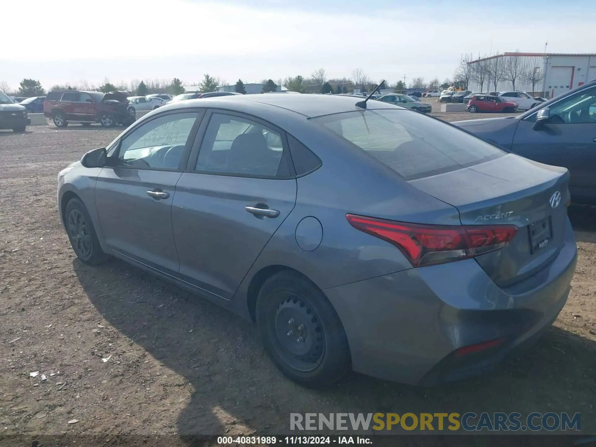 3 Фотография поврежденного автомобиля 3KPC24A63LE096364 HYUNDAI ACCENT 2020
