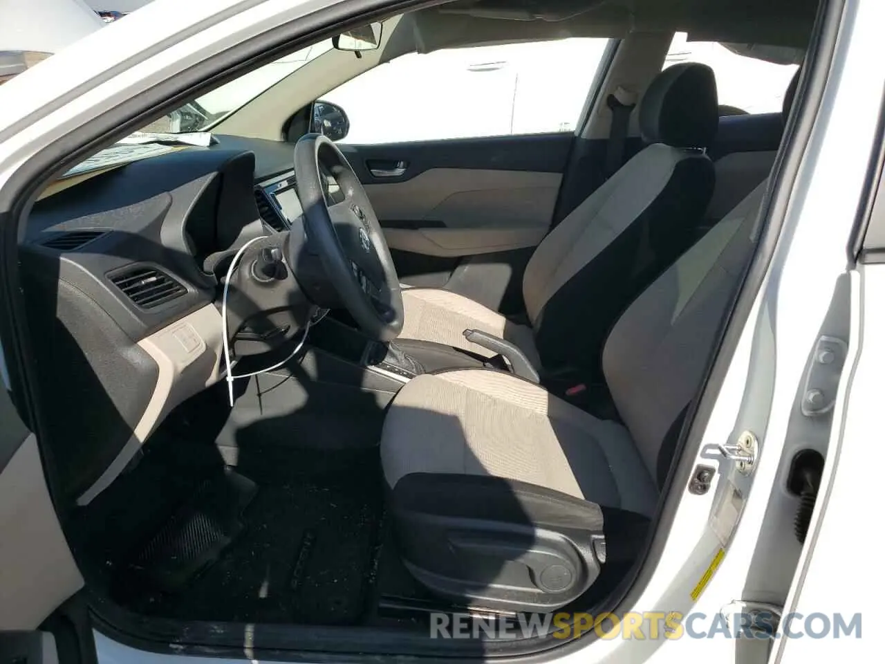7 Photograph of a damaged car 3KPC24A63LE109159 HYUNDAI ACCENT 2020