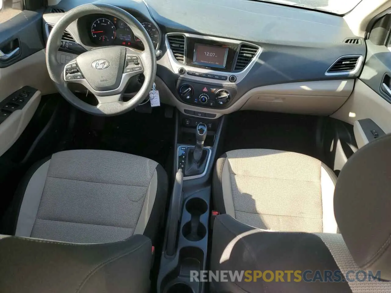 8 Photograph of a damaged car 3KPC24A63LE109159 HYUNDAI ACCENT 2020