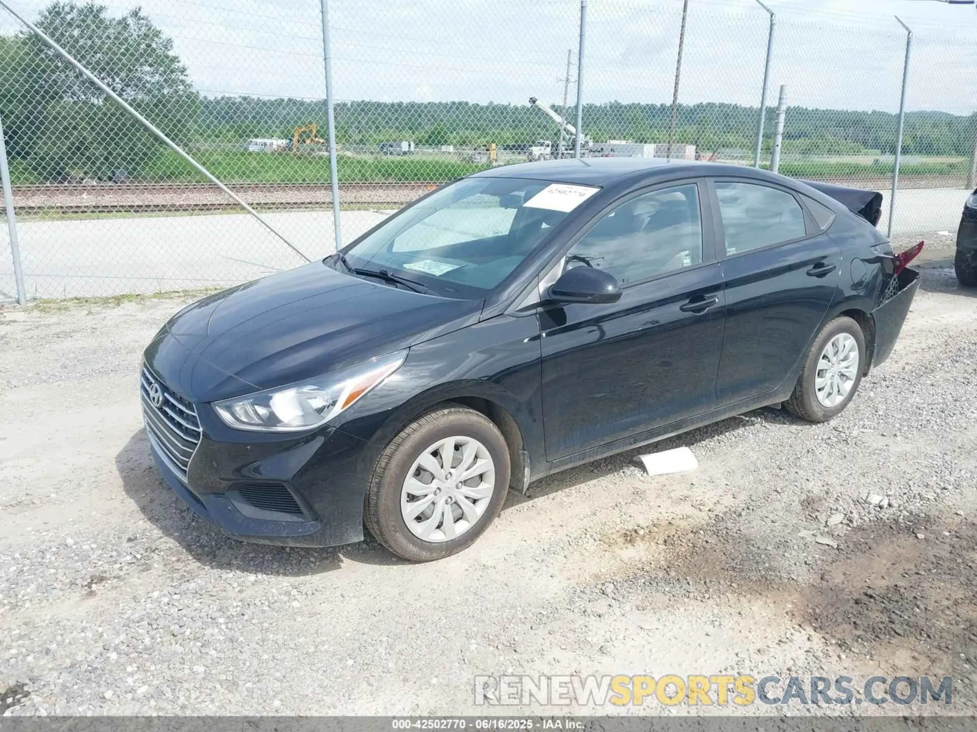 2 Фотография поврежденного автомобиля 3KPC24A63LE122722 HYUNDAI ACCENT 2020