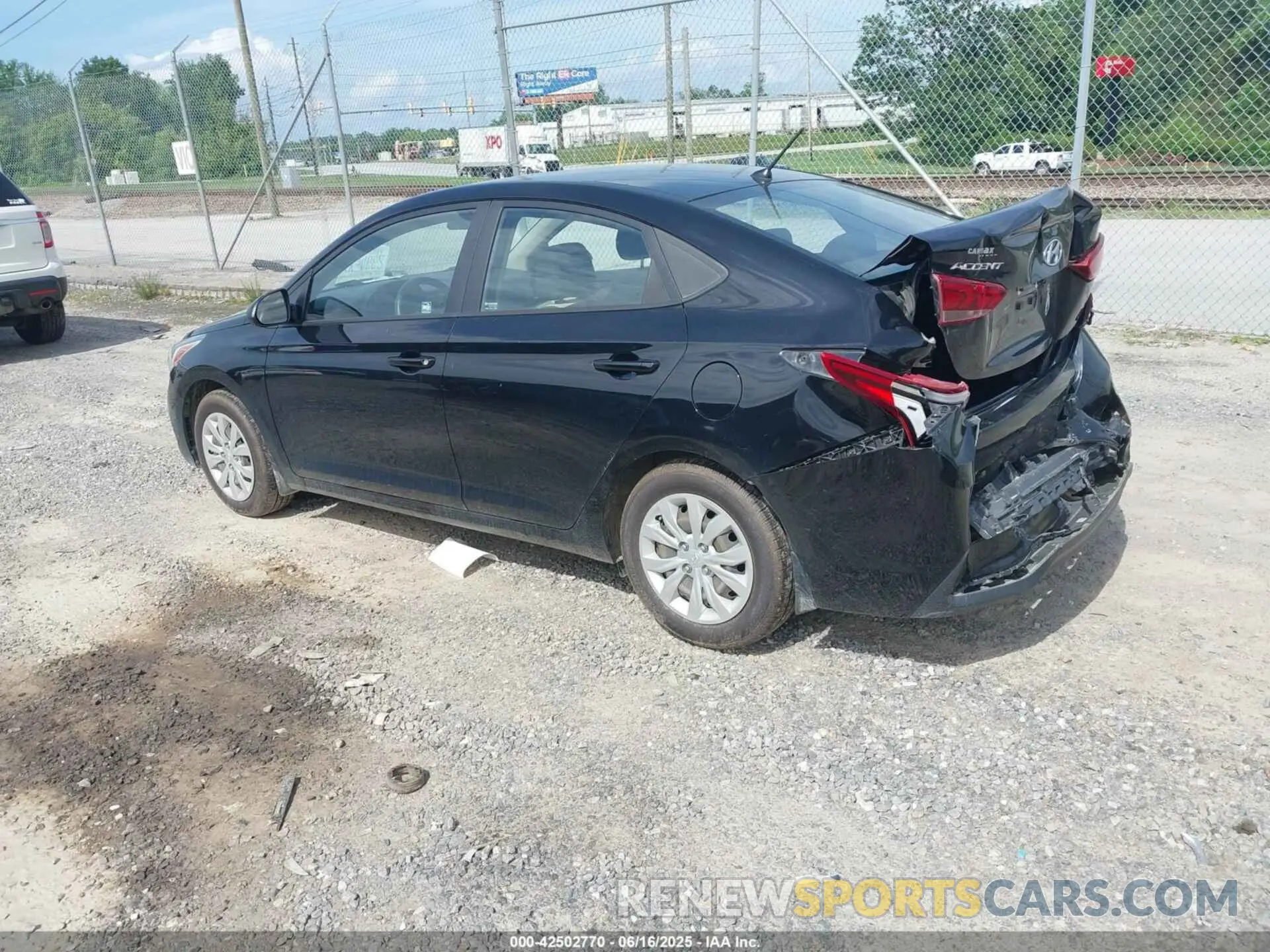 3 Фотография поврежденного автомобиля 3KPC24A63LE122722 HYUNDAI ACCENT 2020