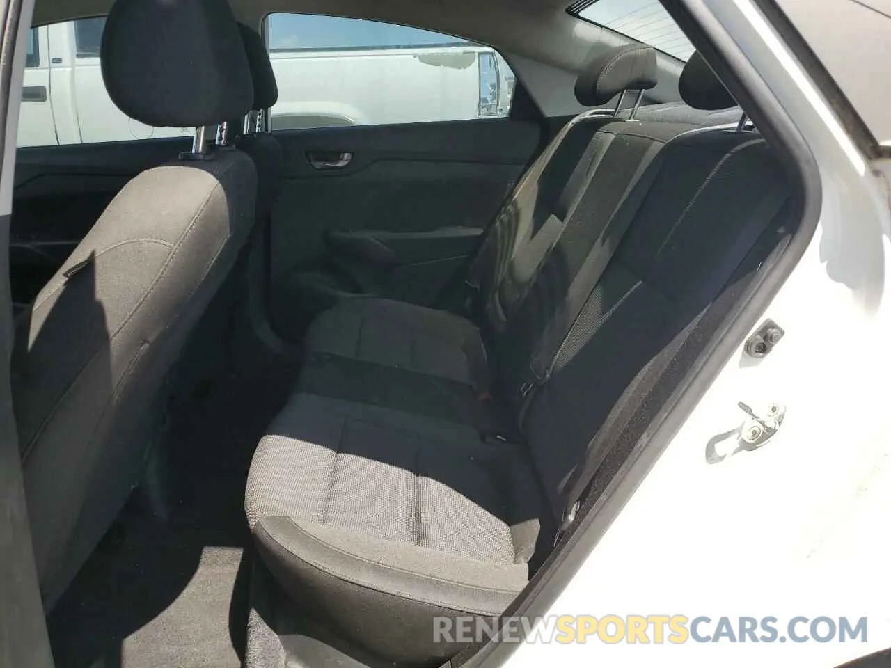 10 Photograph of a damaged car 3KPC24A64LE115942 HYUNDAI ACCENT 2020
