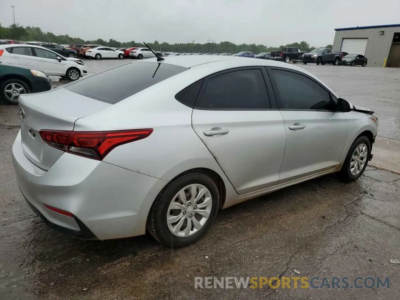 3 Photograph of a damaged car 3KPC24A66LE110435 HYUNDAI ACCENT 2020