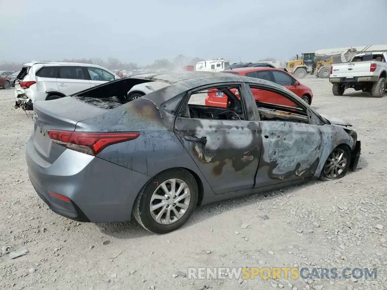 3 Фотография поврежденного автомобиля 3KPC24A67LE095265 HYUNDAI ACCENT 2020