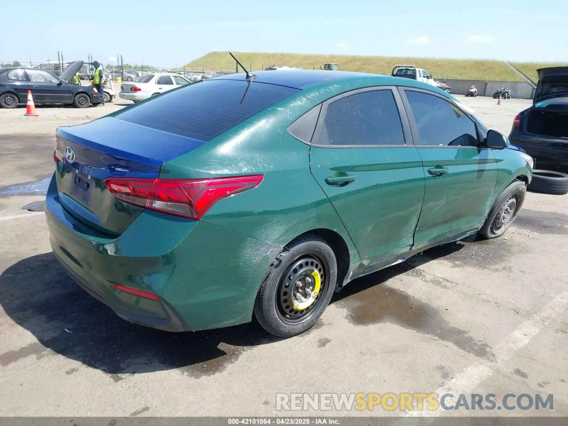 4 Фотография поврежденного автомобиля 3KPC24A67LE113117 HYUNDAI ACCENT 2020