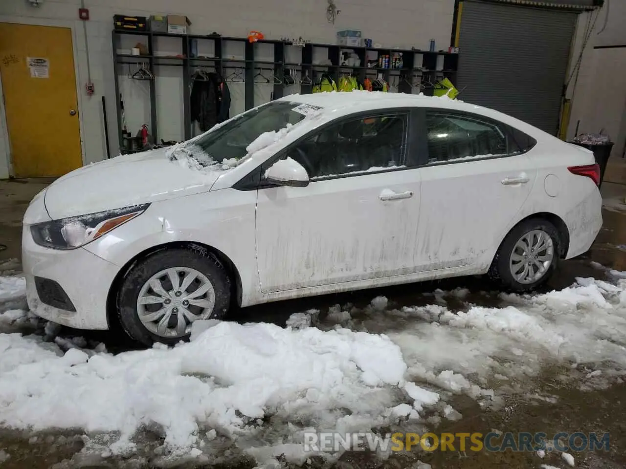 1 Photograph of a damaged car 3KPC24A67LE118804 HYUNDAI ACCENT 2020