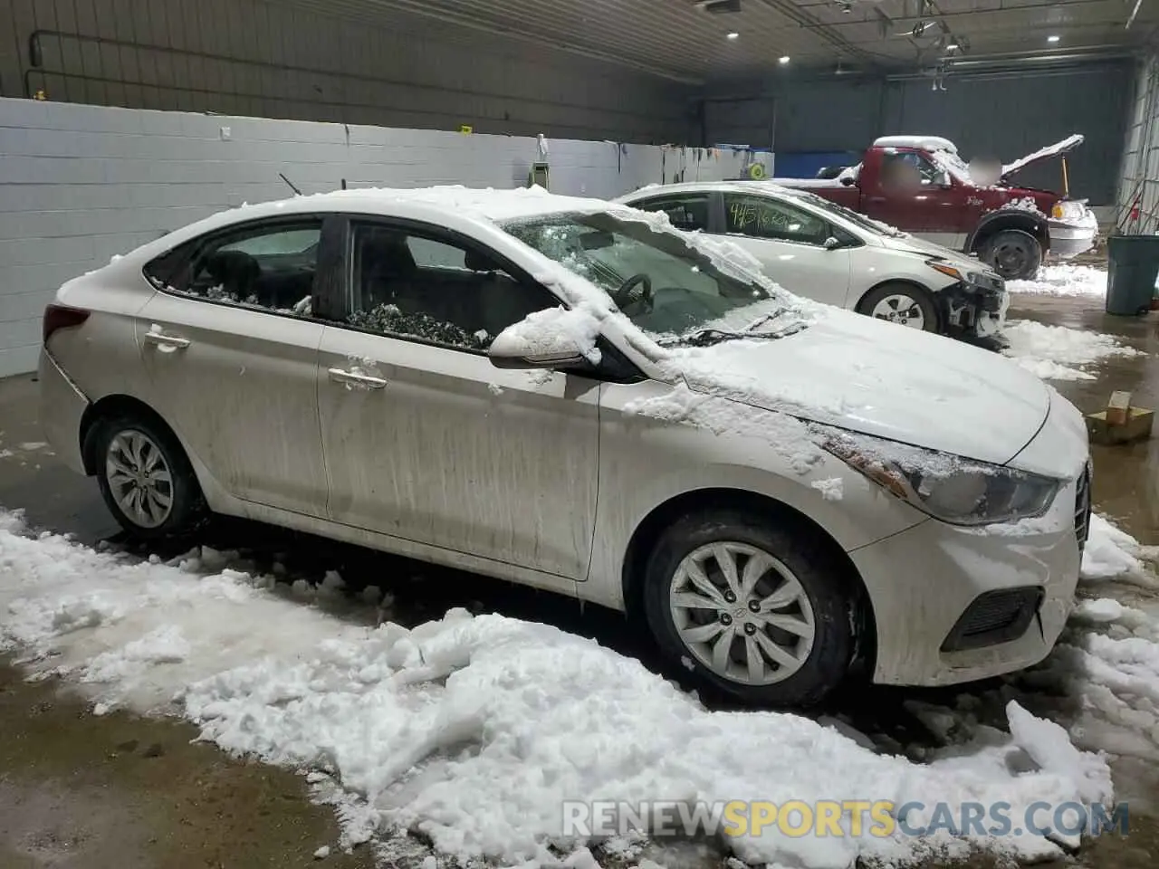 4 Photograph of a damaged car 3KPC24A67LE118804 HYUNDAI ACCENT 2020