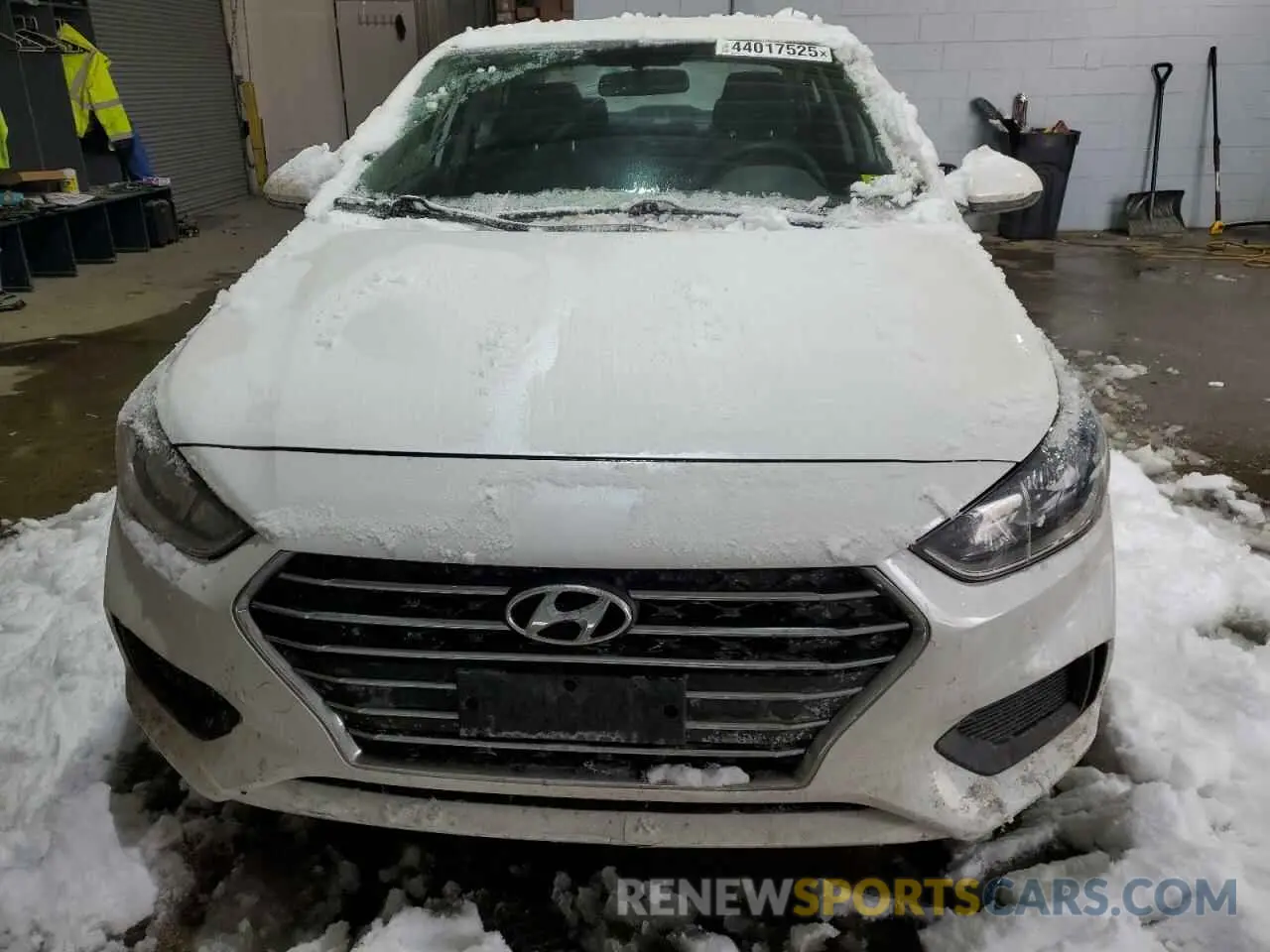 5 Photograph of a damaged car 3KPC24A67LE118804 HYUNDAI ACCENT 2020