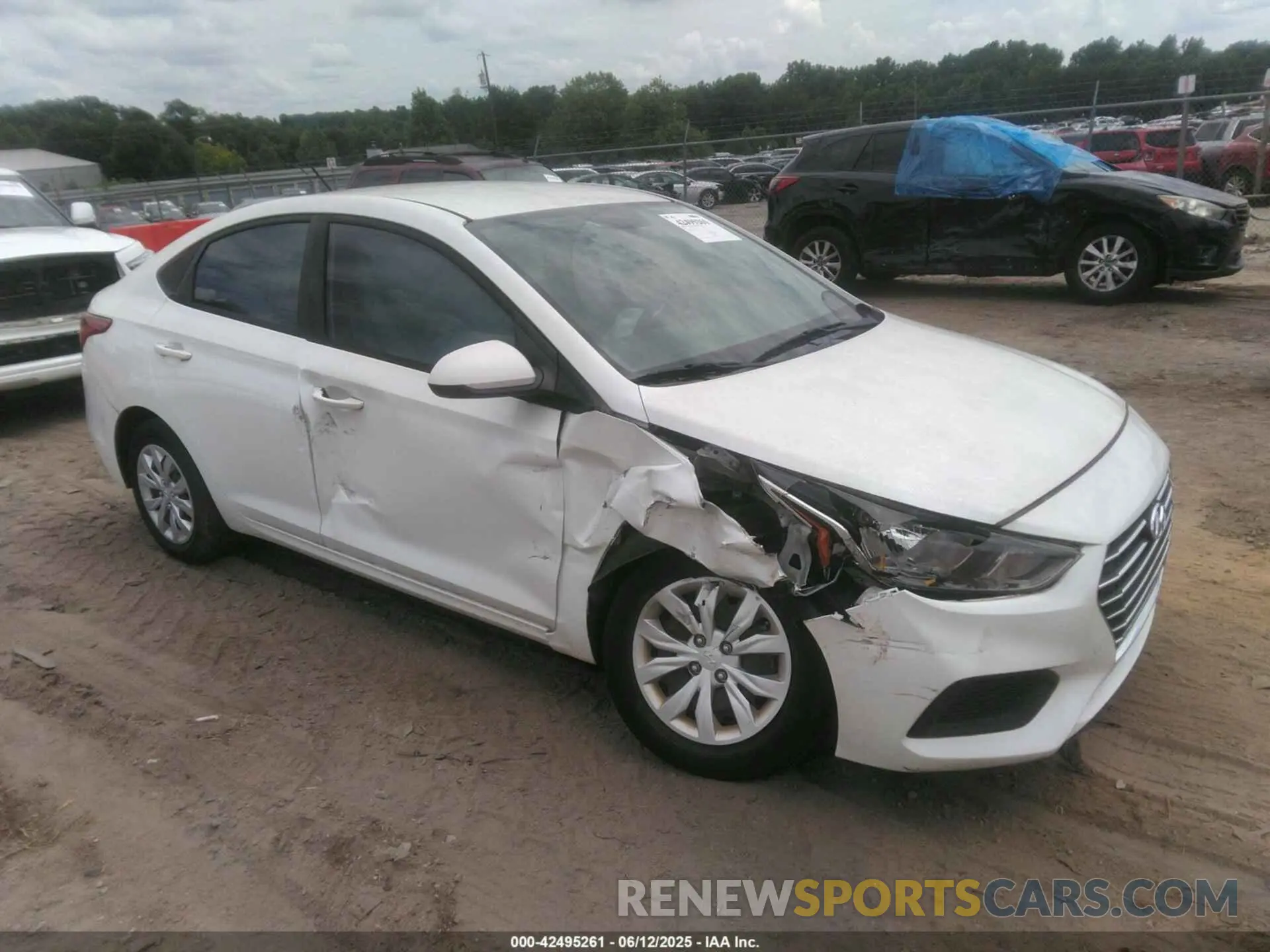 1 Photograph of a damaged car 3KPC24A68LE093184 HYUNDAI ACCENT 2020
