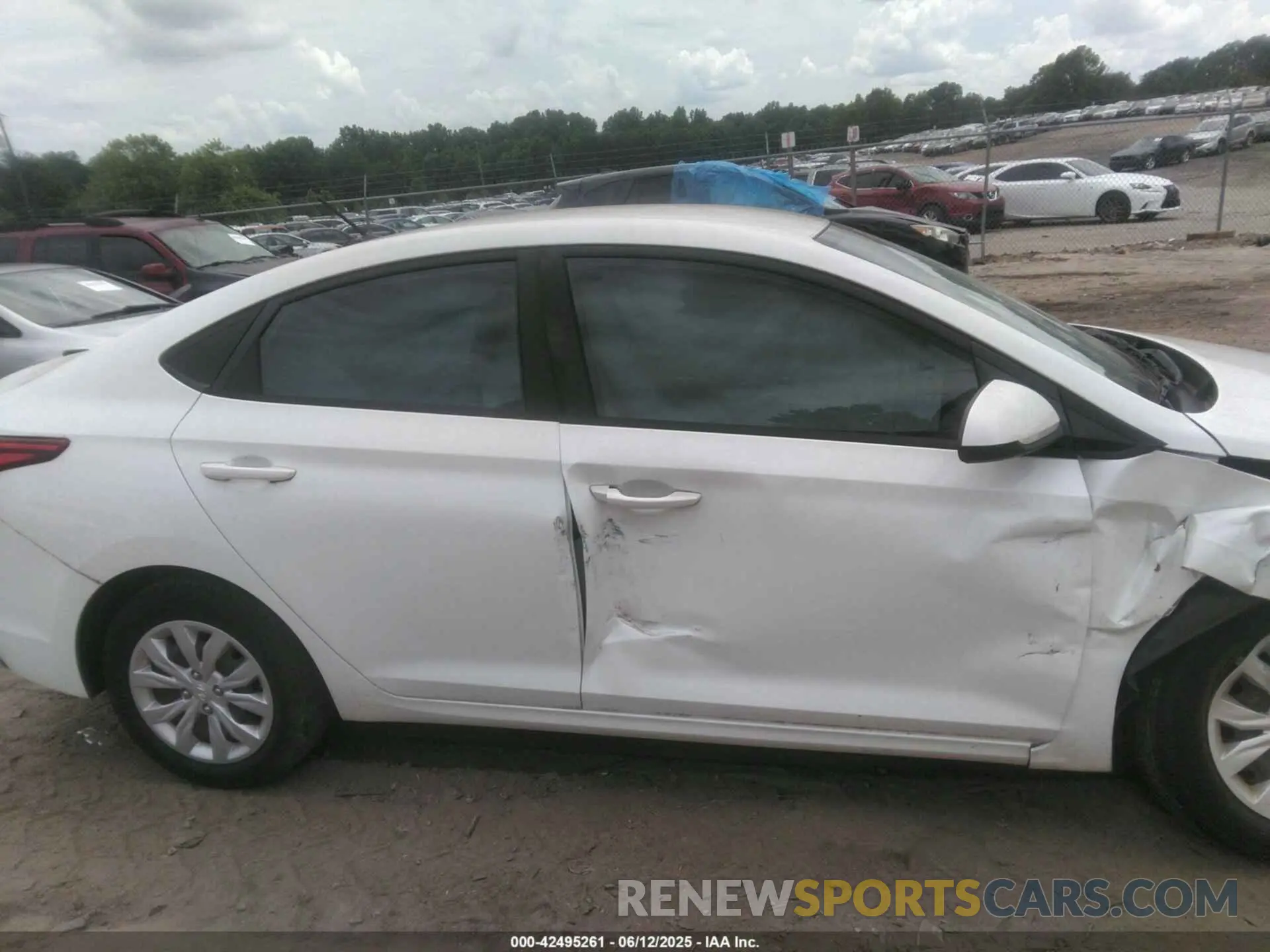 13 Photograph of a damaged car 3KPC24A68LE093184 HYUNDAI ACCENT 2020