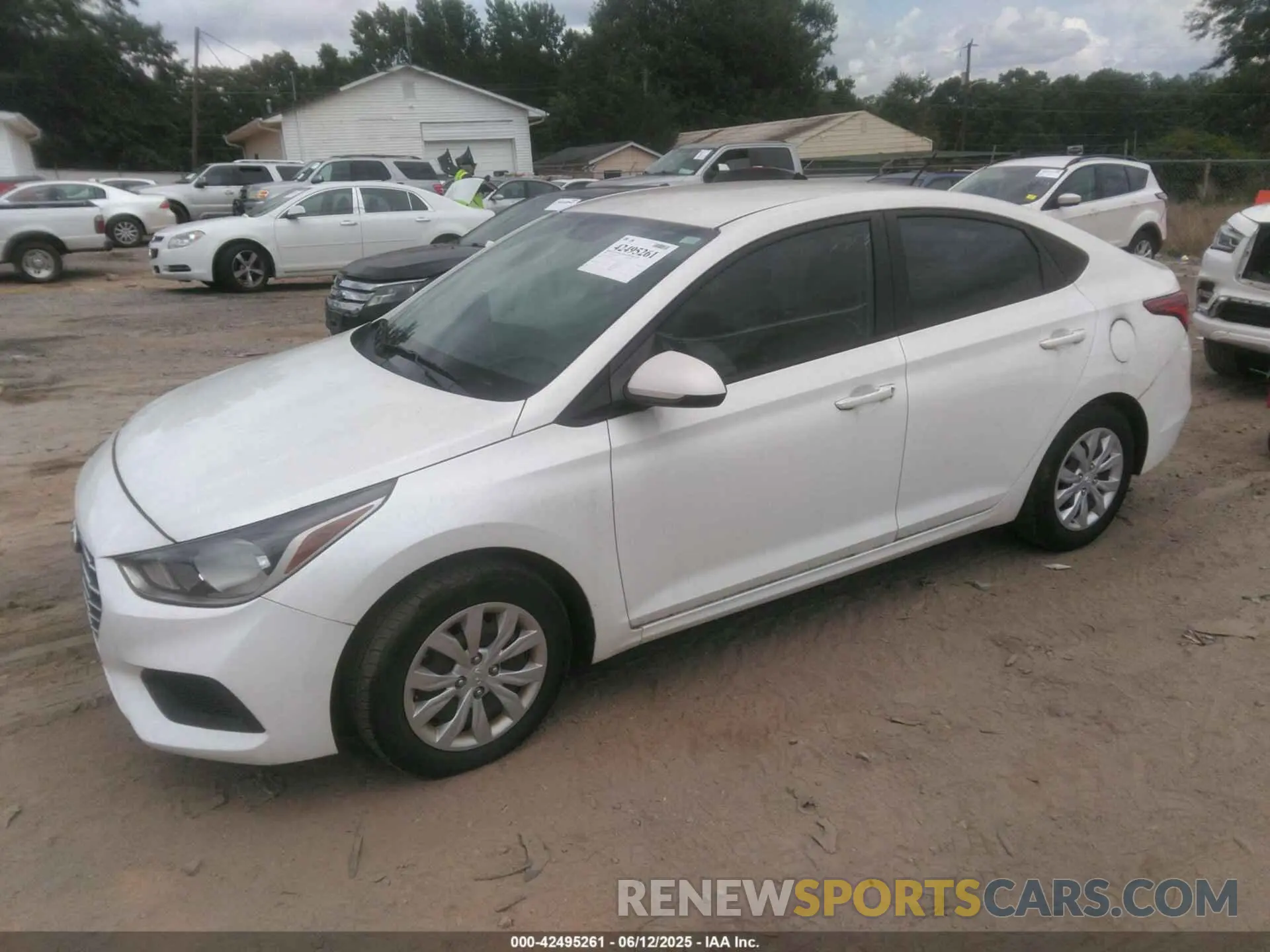 2 Photograph of a damaged car 3KPC24A68LE093184 HYUNDAI ACCENT 2020
