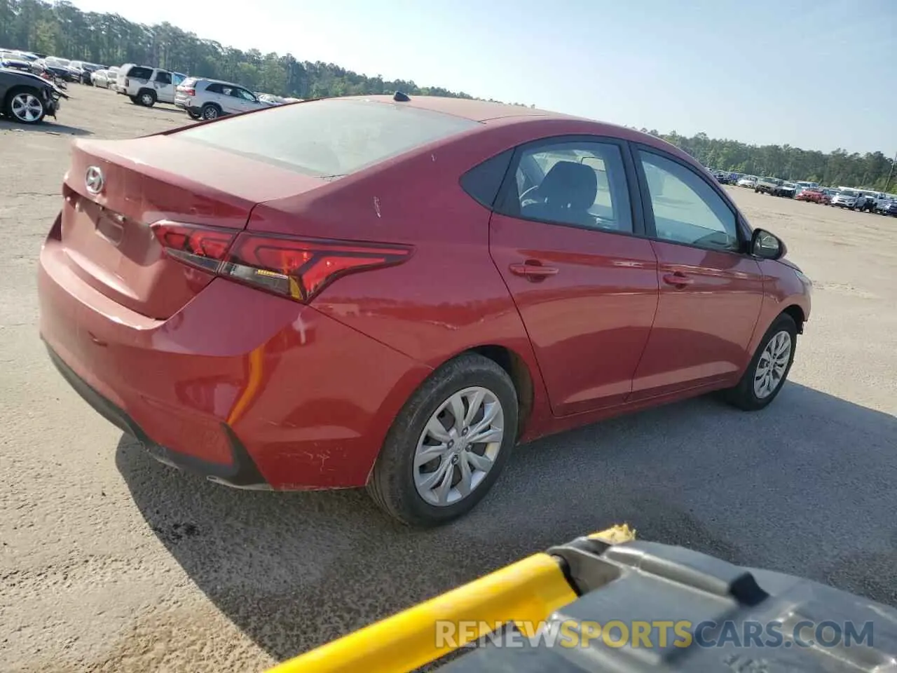 3 Photograph of a damaged car 3KPC24A68LE113014 HYUNDAI ACCENT 2020