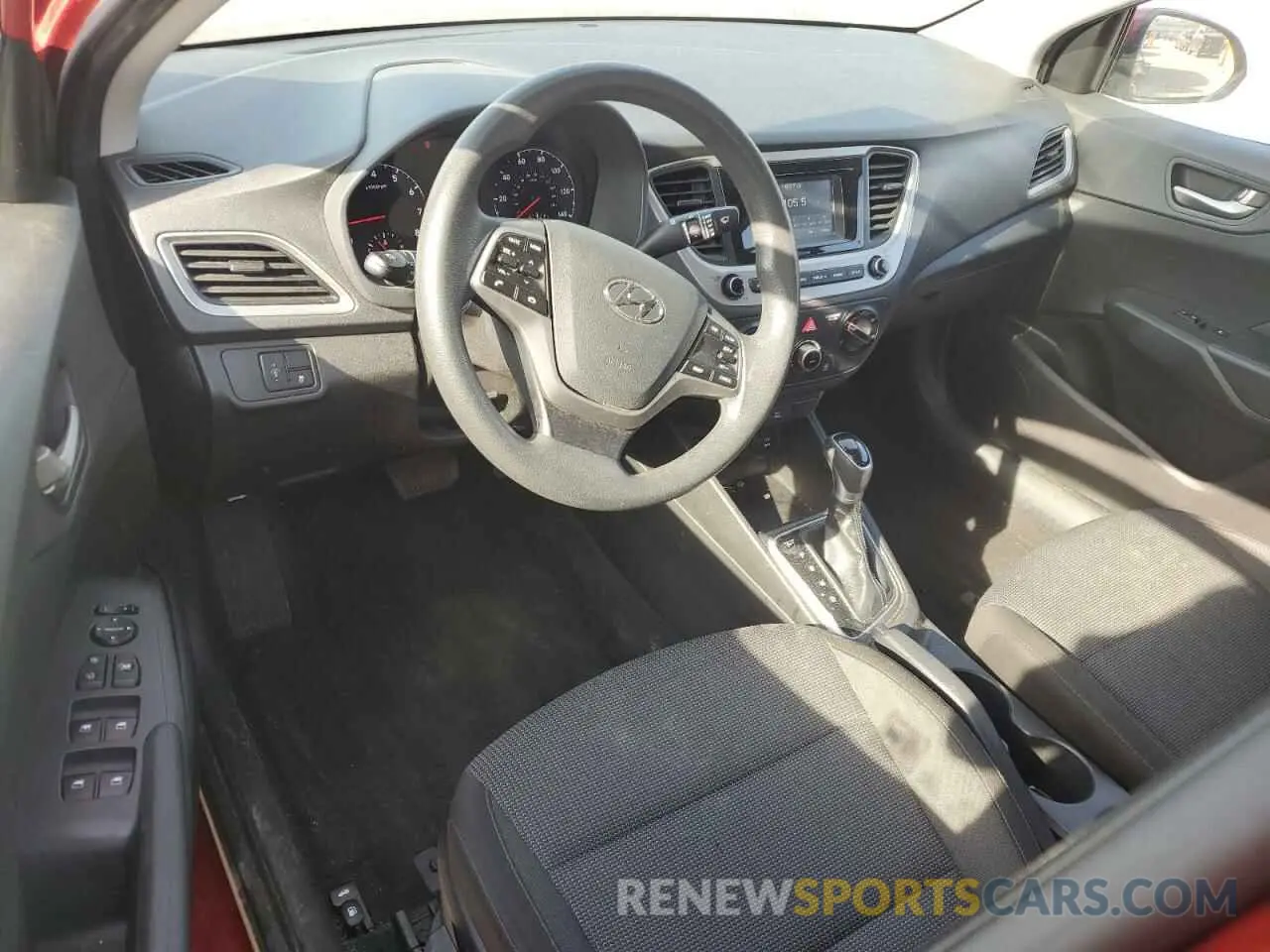 8 Photograph of a damaged car 3KPC24A68LE113014 HYUNDAI ACCENT 2020