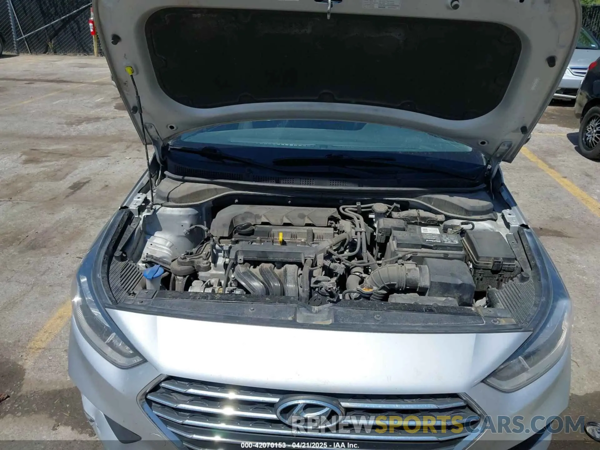 10 Photograph of a damaged car 3KPC24A69LE096613 HYUNDAI ACCENT 2020