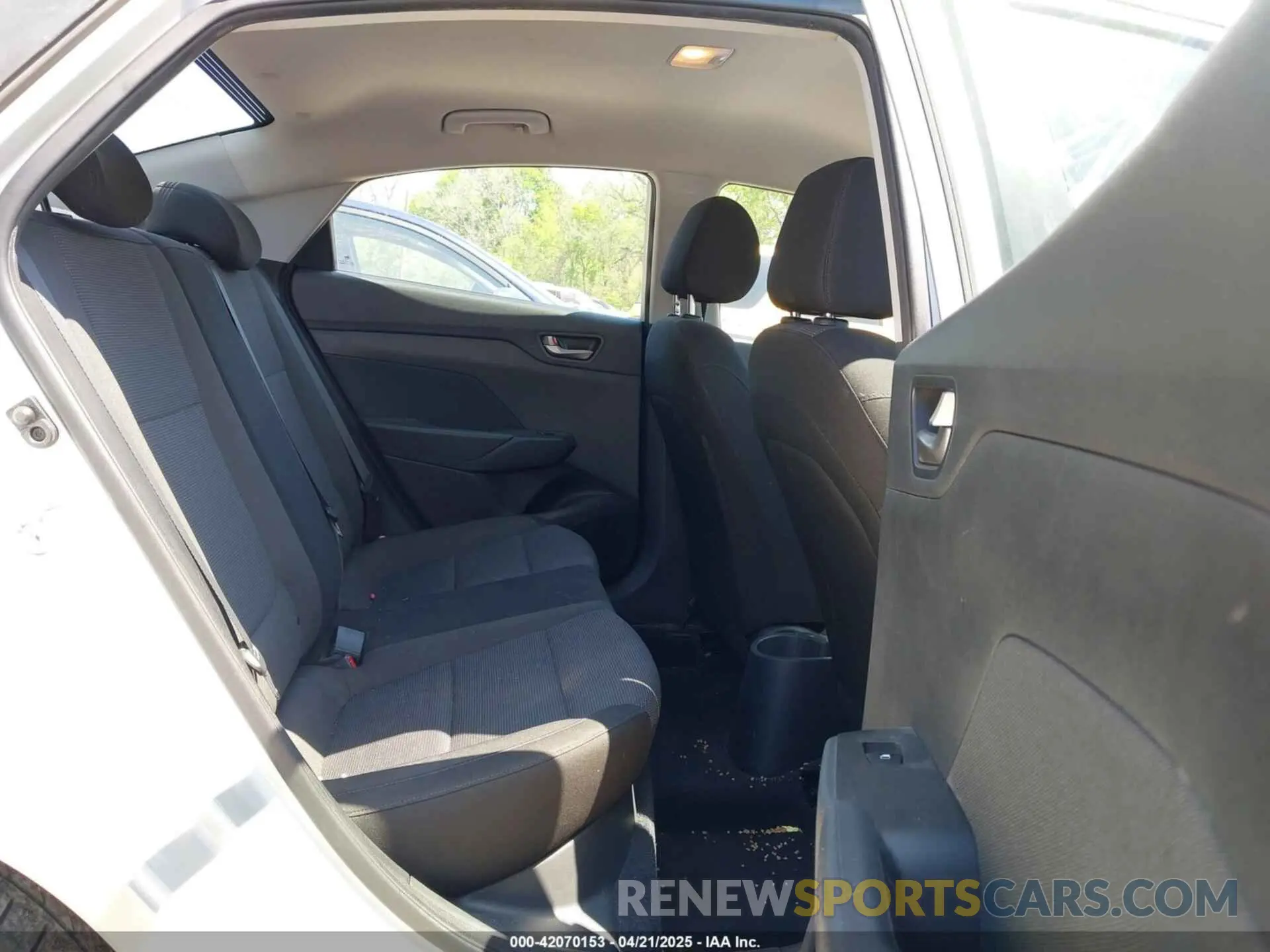 8 Photograph of a damaged car 3KPC24A69LE096613 HYUNDAI ACCENT 2020